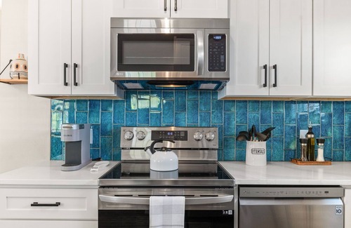 Lincolnville Cottage | Walk to Downtown St. Augustine + Free Parking