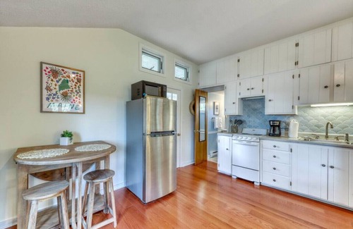 Kennebunkport Cottage | Walk to Goose Rocks Beach! Cozy Cottage with Marsh Views!