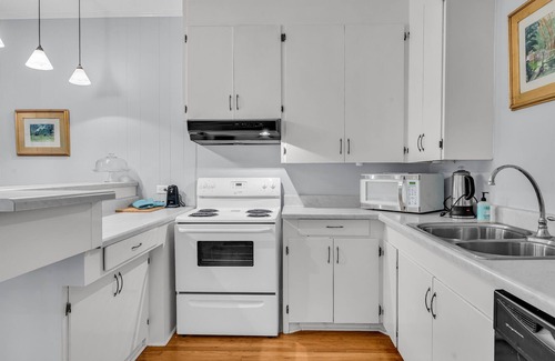 Starkville House | Walk to MSU | Cozy | Smart TVs