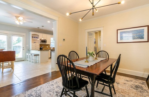 West Annapolis House | Walk to Navy Stadium, Restaurants, Shops from Luxury Home with Private Backyard, Parking