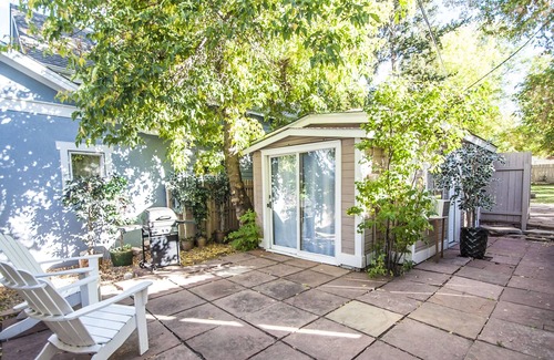Mapleton Hill Cottage | Walk to Pearl Street, Cozy Guest House Studio, Historic Mapleton Hill