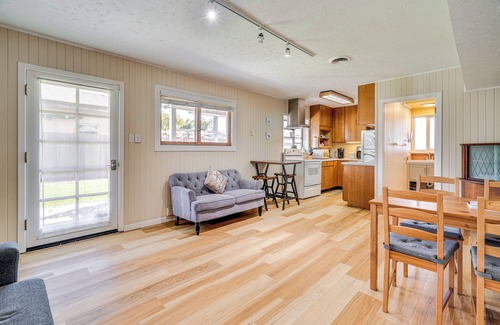 Half Moon Bay Apartment | Walk to Poplar Beach: Cozy Coastal Getaway w/Yard