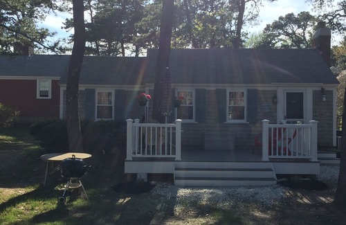 Dennis Port Cottage | Walk to Private Beach, 2 Br Cottage, AC, WiFi