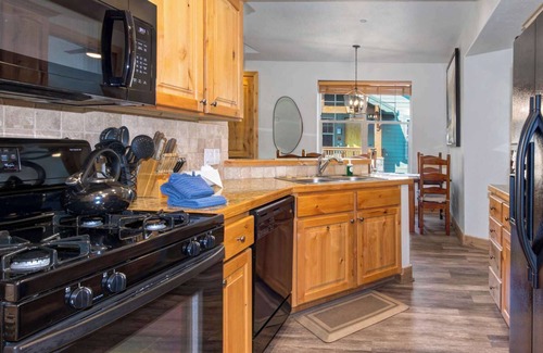 Kimball Junction House | Walk to Redstone Village with shops & restaurants-Fox Point 2 Bedroom