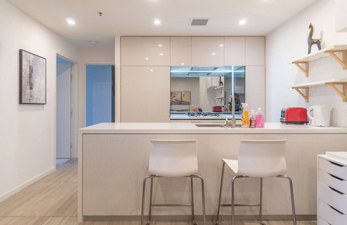 Zetland Apartment | Walk to Shopping Centre | Park View | 1 Free Parking