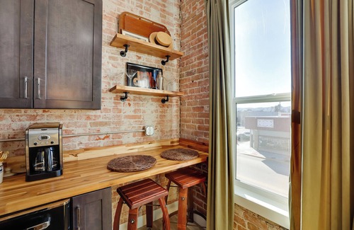 Gem County Apartment | Walk to Shops & Eats: Charming Dtwn Emmett Apt!