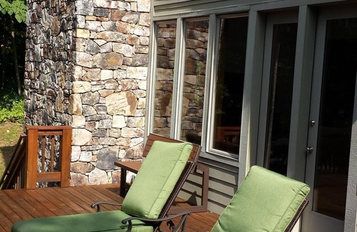 Wintergreen House | Walk to slopes and Mountain Inn/First Floor Master and Queen Bedrooms