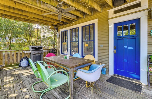 Bouldin House | Walk to SoCo: Home w/Decks & City Views in Austin