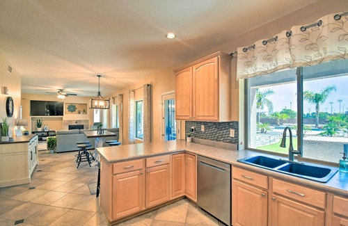 Orchards House | Walk to Surprise Stadium: Villa w/Covered Patio!