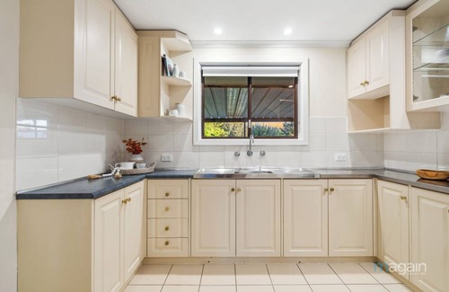 Port Willunga House | Walk to the Beach. Salt & Sage Retreat. Soulful Coastal Escape