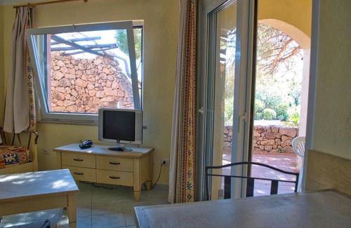Canneddi Apartment | Walk To The Beach From Your Cottage-Apartment Set In Wild, Rural Sardinia