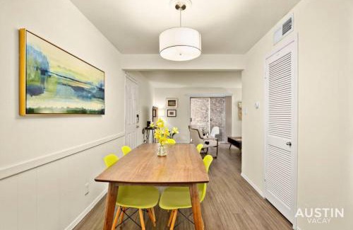 Westfield Apartment | Walk to the Golf Course 2BD Apt, Pool, and Parking