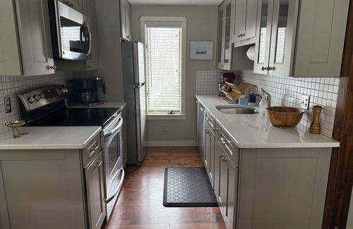 Grantham House | Walk to the Lake-Updated 3 BR Private Home with AC