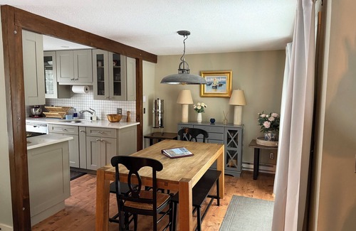 Grantham House | Walk to the Lake-Updated 3 BR Private Home with AC