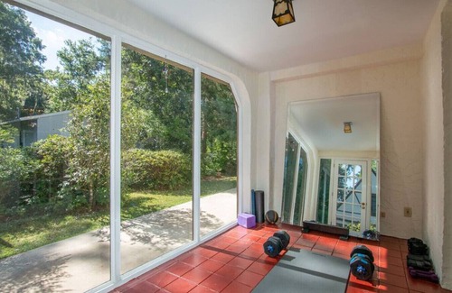 Gainesville Apartment | Walk to UF Stadium! Fabulous Chic Historic Home