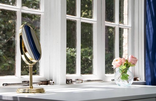 Gainesville Apartment | Walk to UF Stadium! Fabulous Chic Historic Home
