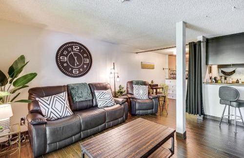 Reno/Tahoe Airport Apartment | Walk to Virginia Lake Reno Condo with Balcony!
