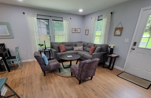 Waxhaw House | Walkable Waxhaw: Fully Renovated, Sleeps up to 7