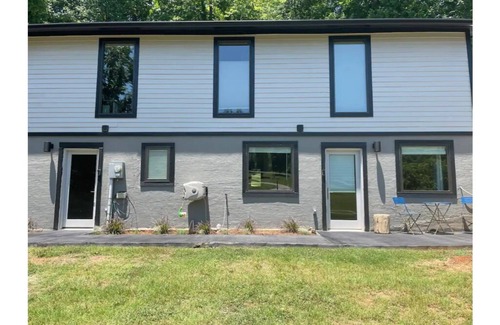 Harriman Villa | Walker Top Private Quiet Luxury 1 Br. Villa