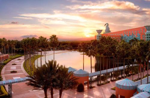 Bay Lake Resort | Walt Disney World Swan