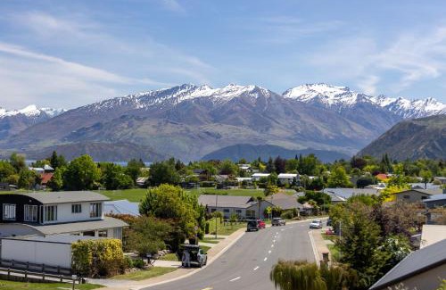 Wanaka House | Wanaka Views on King