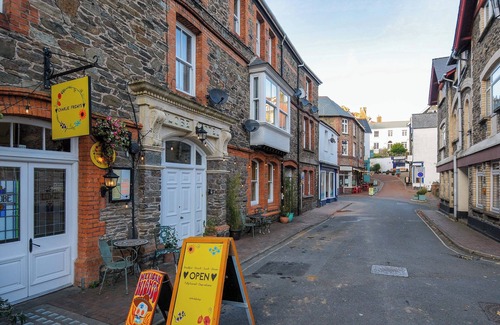Lynton Cottage | WANDERER’S REST, pet friendly, character holiday cottage in Lynton