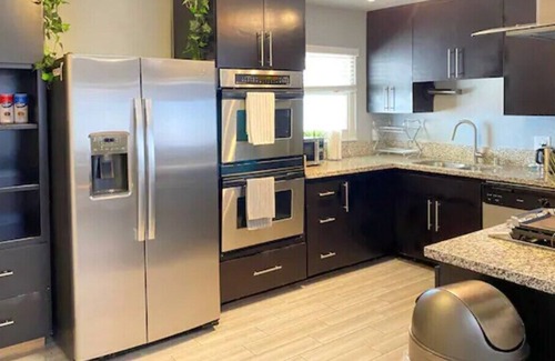 Las Vegas Villa | Want to visit Las Vegas without breaking the bank? We have exactly what you're looking for and more