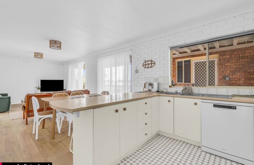 Bermagui Apartment | Wapengo Street 5, Unit 3