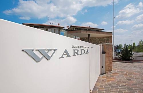 Rivoltella Apartment | Warda C11 con piscina by Wonderful Italy