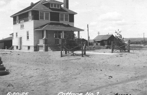 Mesick House | Warm and relaxing 100 year old waterfront house with dock is waiting for you!