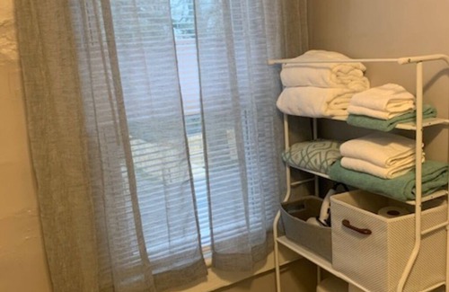 Columbus House | Warm and Spacious Home Away from Home Centrally Located