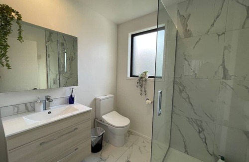 Merivale Apartment | Warm and Stylish 2BR Home