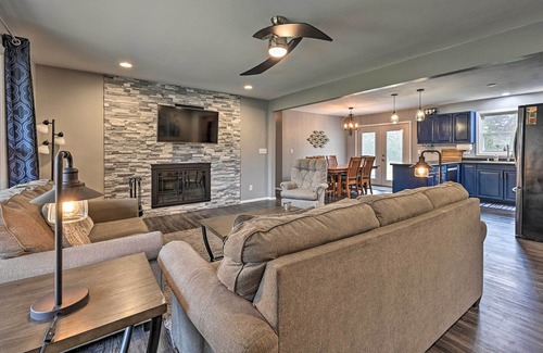 Rothschild House | Warm Mosinee Home w/Patio, Fire Pit & Grills