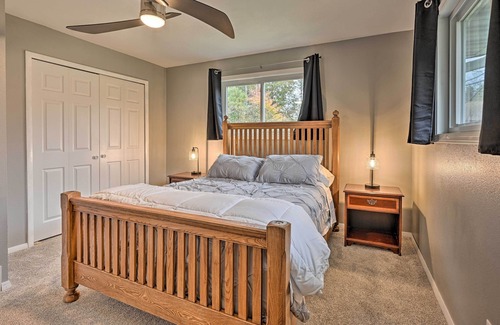 Rothschild House | Warm Mosinee Home w/Patio, Fire Pit & Grills