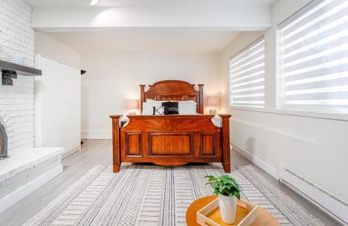 Canyon Heights House | Warm North Van Family Stay Perfect Winter Getaway