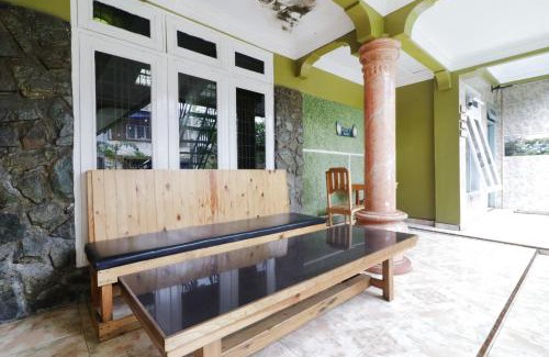 Binjai House | Waroeng Transit & Depary Homestay