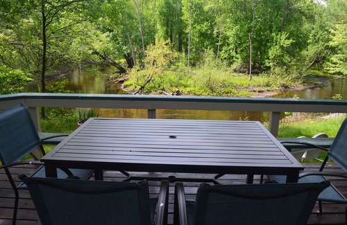 Roscommon Cottage | Water-Front, Au Sable River Cheerfully Updated Getaway