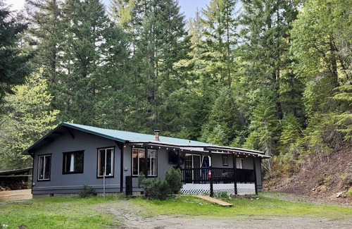 Douglas County Cabin | Water front Cabin Retreat n ✨️ A Vacation Wonderland ✨️n n