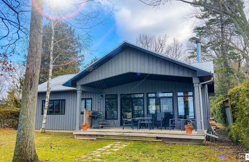 Brock Cottage | Water front cottage