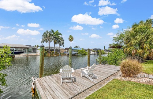 Apollo Beach House | Water Front Home Island Paradise, come explore true tranquility.