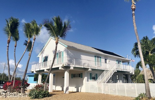 Tavernier Cottage | Water Front Home With Pool and Dock Three min From Atlantic Ocean