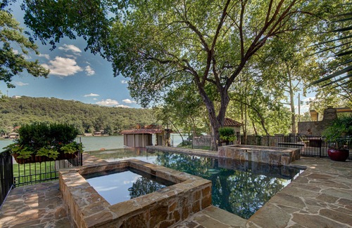 Oak Shores On Lake Austin House | WATER FRONT LAKE AUSTIN ESTATE