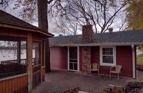 Maple Lake Cabin | Water's Edge Cabin: Relaxing getaway on Maple Lake 1 hour north of Twin Cities