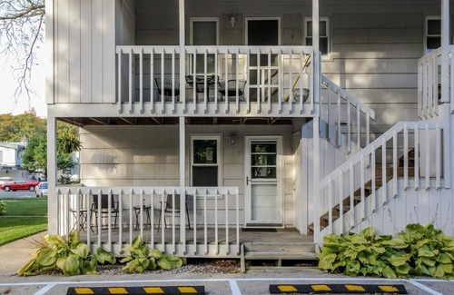 Saugatuck Apartment | Water Street Retreat
