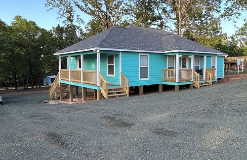 Zwolle House | Water view 3-bedroom house on Toledo Bend Lake Zwolle LA with WiFi, AC, BBQ Pit