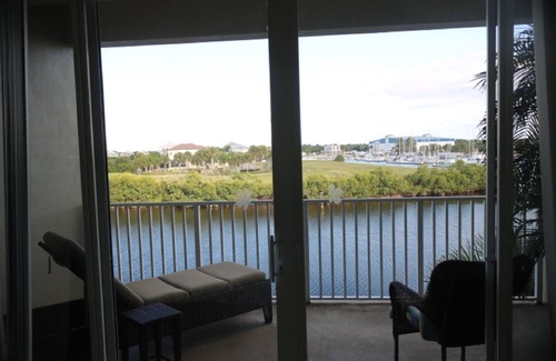 Ruskin House | Water View and Sunset Beach Townhome