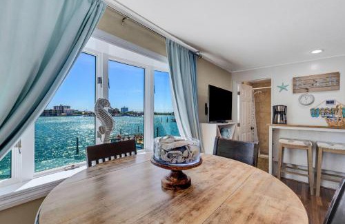 Clearwater Beach Resort | Water View & Heated Pool - Steps to Sand, Bayview Beauty B-5