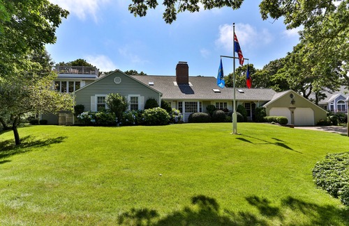 Chatham House | Water View-Walk town/beach, pets considered, Linen Option