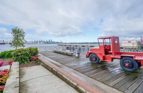 Lower Lonsdale Condo | Waterfront 2 Bedroom Apartment North Vancouver!
