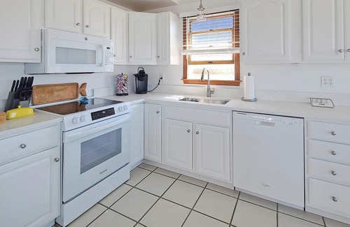 North Truro Cottage | Waterfront 2BD Cottage: RIGHT ON THE BEACH, Water View, Direct Beach Access, A/C & Exclusive Use Deck